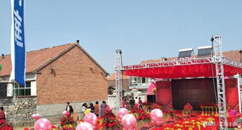 河南一男子外出务工多年, 村里酒席从未参加, 今孩子结婚无人捧场